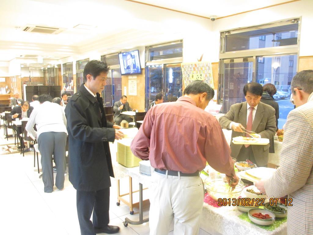 Toyoko Inn Hakata-Guchi Ekimae Fukuoka  Buitenkant foto